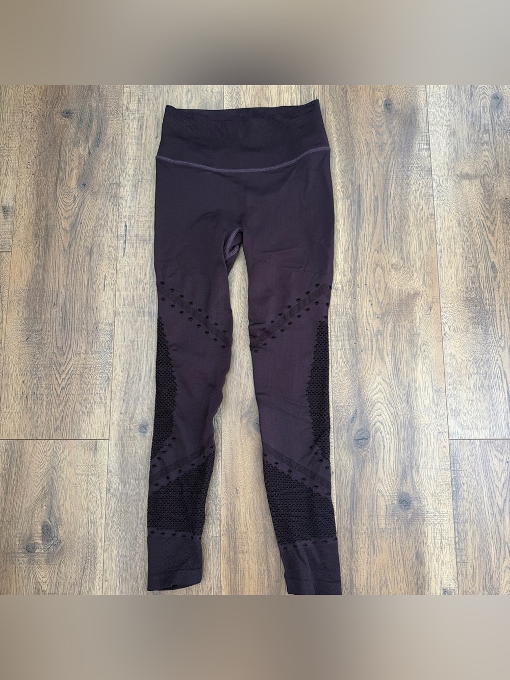Victoria Sport Purple Active Leggings